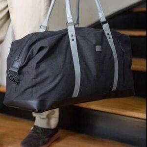 Bella Russo 24 in Weekender Overnight Bag